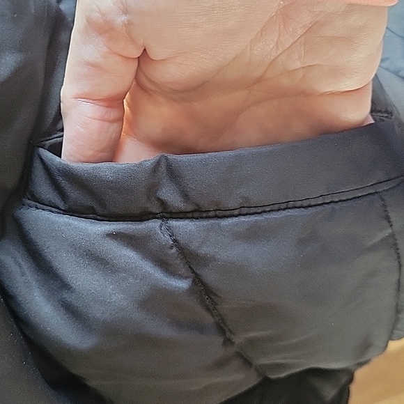 GAP XL BLACK VEST - Picture 3 of 5